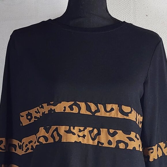 Tickled Teal Brand Black Animal Stripe Print LS Rayon Poly Span Pull Over Top M - Picture 2 of 16